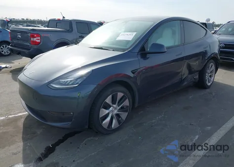 2022 Tesla Model Y Long Range Dual Motor All-Wheel Drive from USA, damaged, VIN 7SAYGAEE2NF575138